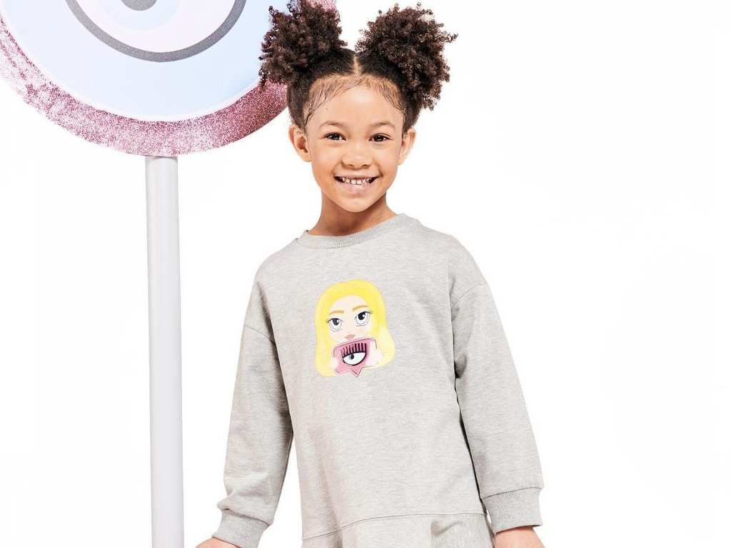 Linha Infantil da Chiara Ferragni Collection. Clique na imagem e confira mais peças de sua marca! (Foto: Reprodução/Instagram @chiaraferragnibrand).