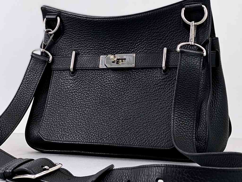 Bolsa Jypsiere Hermès. Clique na imagem e confira peças similares!