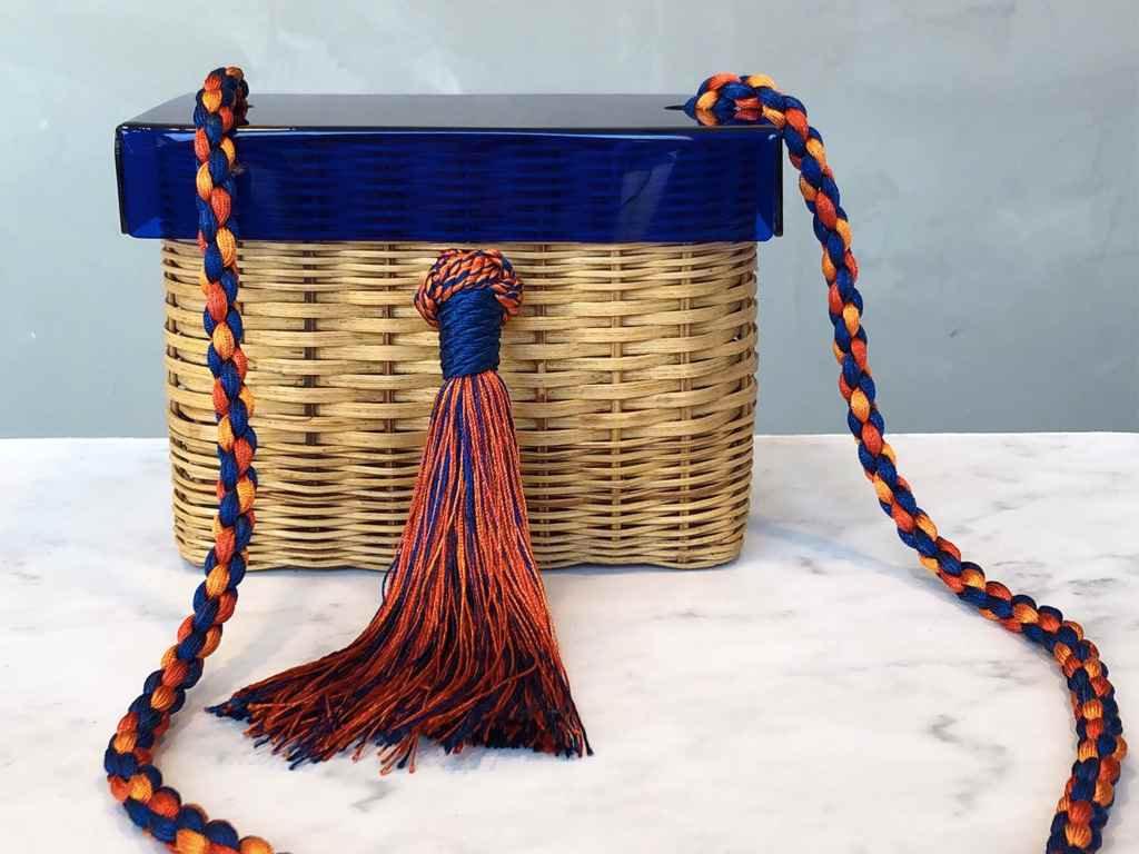 Bolsa Waiwai de palha. Clique na imagem e confira peças similares!
