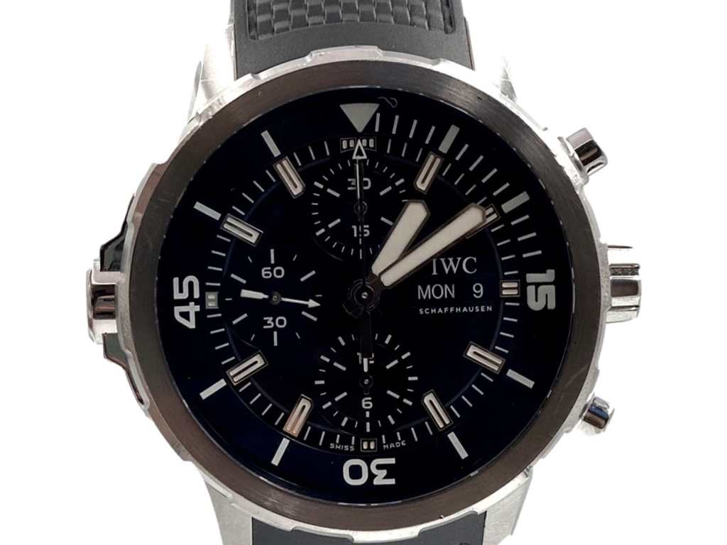 Relógios IWC genuínos possuem cristal de safira no mostrador. Clique na imagem e confira mais modelos!