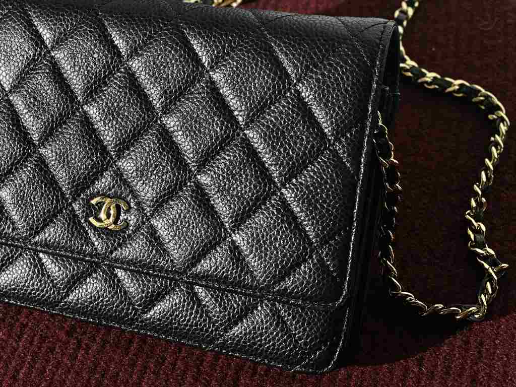 Bolsa Chanel WOC. Clique na imagem e confira mais modelos da marca!