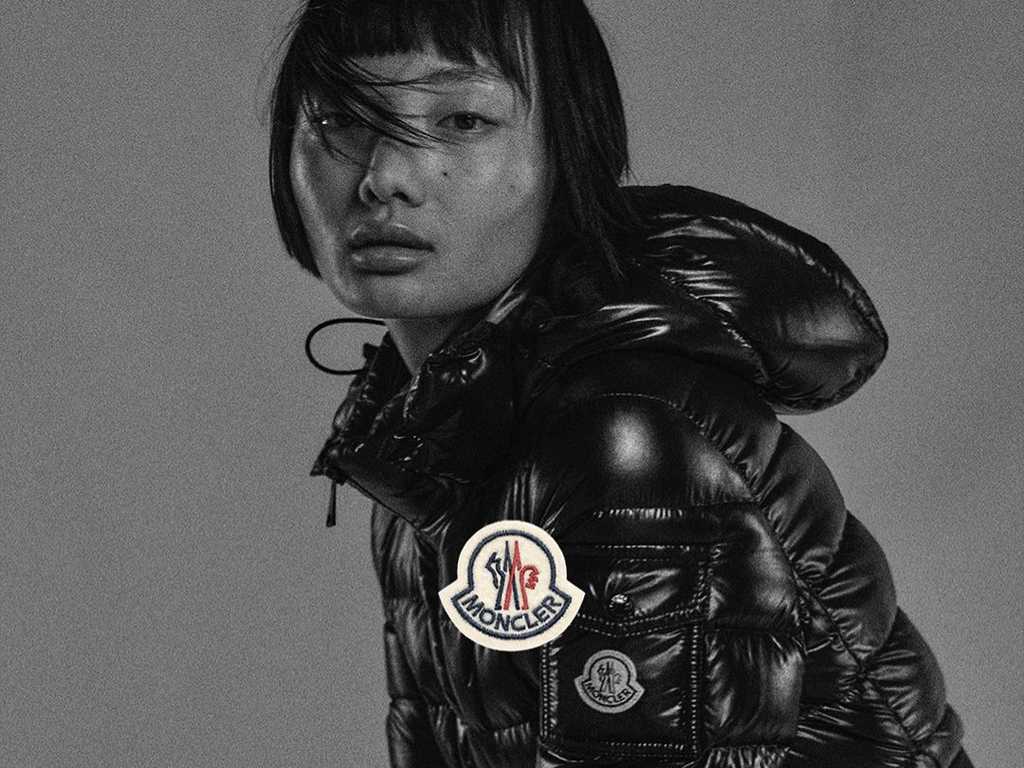 Campanha Moncler. Clique na imagem e confira mais peças da marca! (Foto: Reprodução/Instagram @moncler)