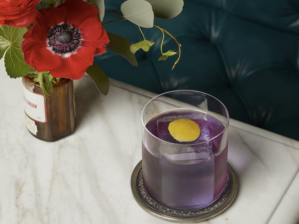 Cocktail Memoire di Negroni do 'Giardino 21' em Florença. Clique na imagem e confira criações Gucci! (Foto: Reprodução/NuvoMagazine.com)