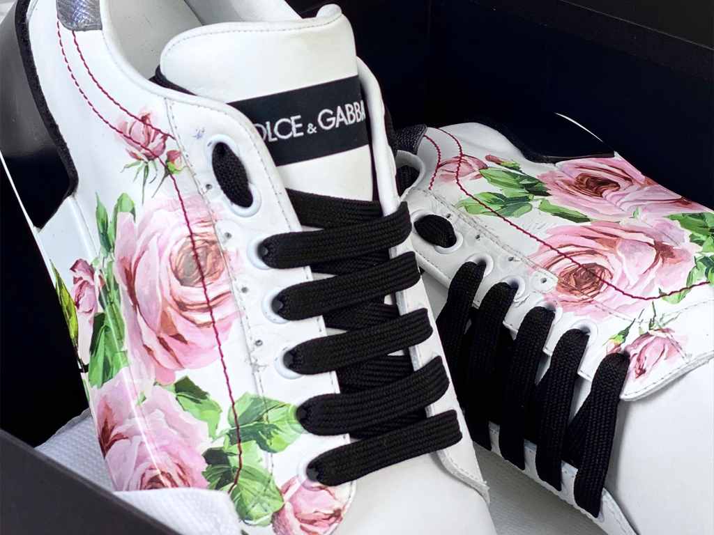 Tênis Dolce & Gabbana. Clique na imagem e confira mais peças da marca italiana!