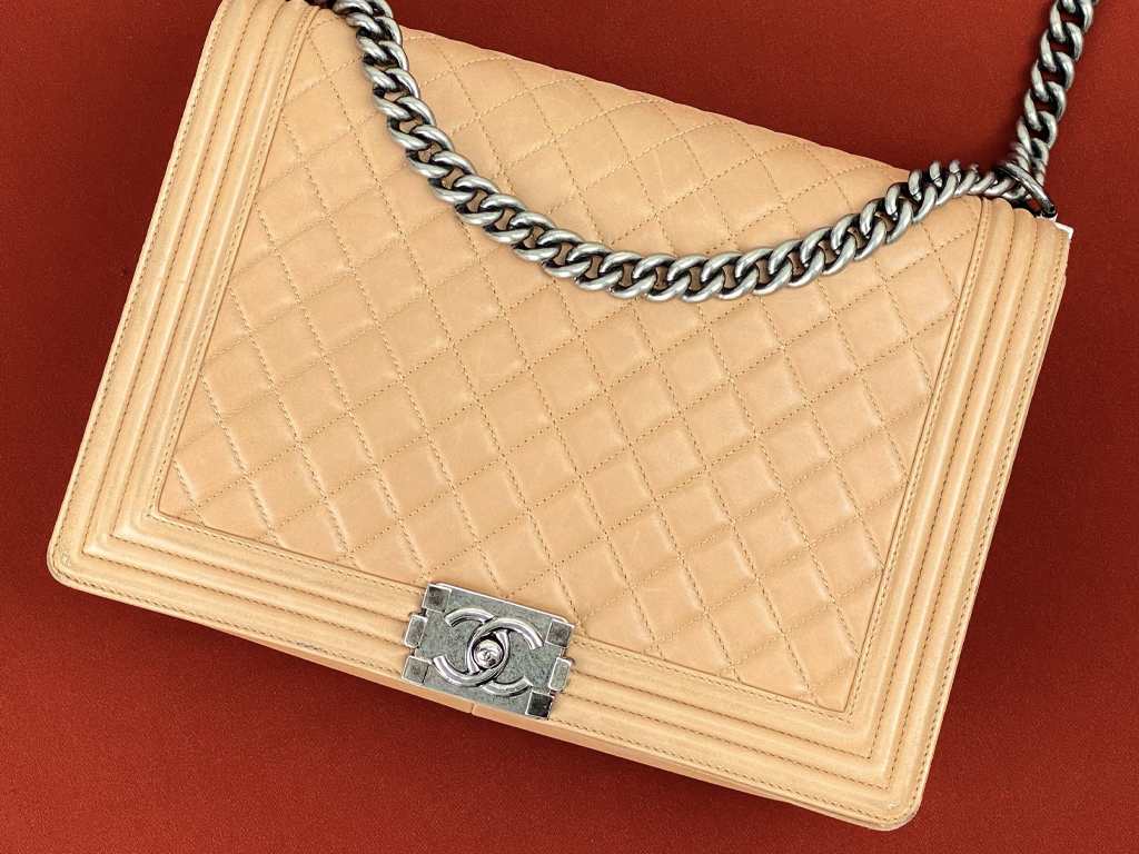 Bolsa Chanel Boy. Clique na imagem e confira mais modelos da marca!