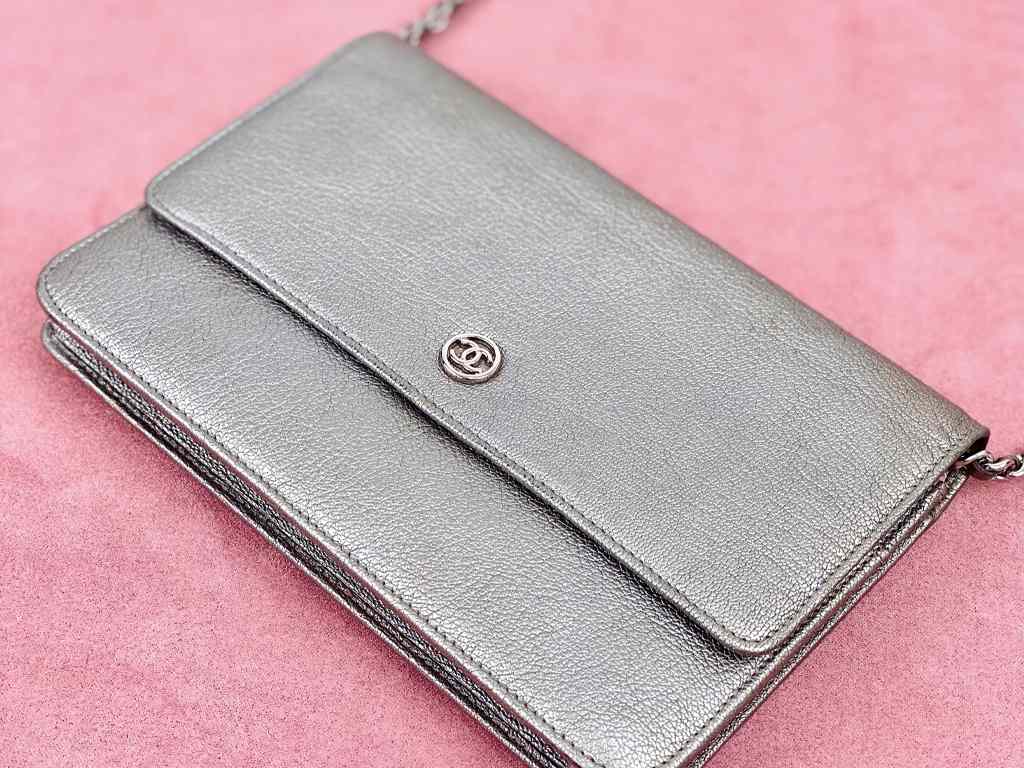 Bolsa Chanel WOC. Clique na imagem e confira mais modelos da marca!