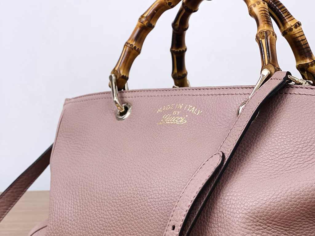 Bolsa Gucci Bamboo. Clique na imagem e confira mais peças da marca! 