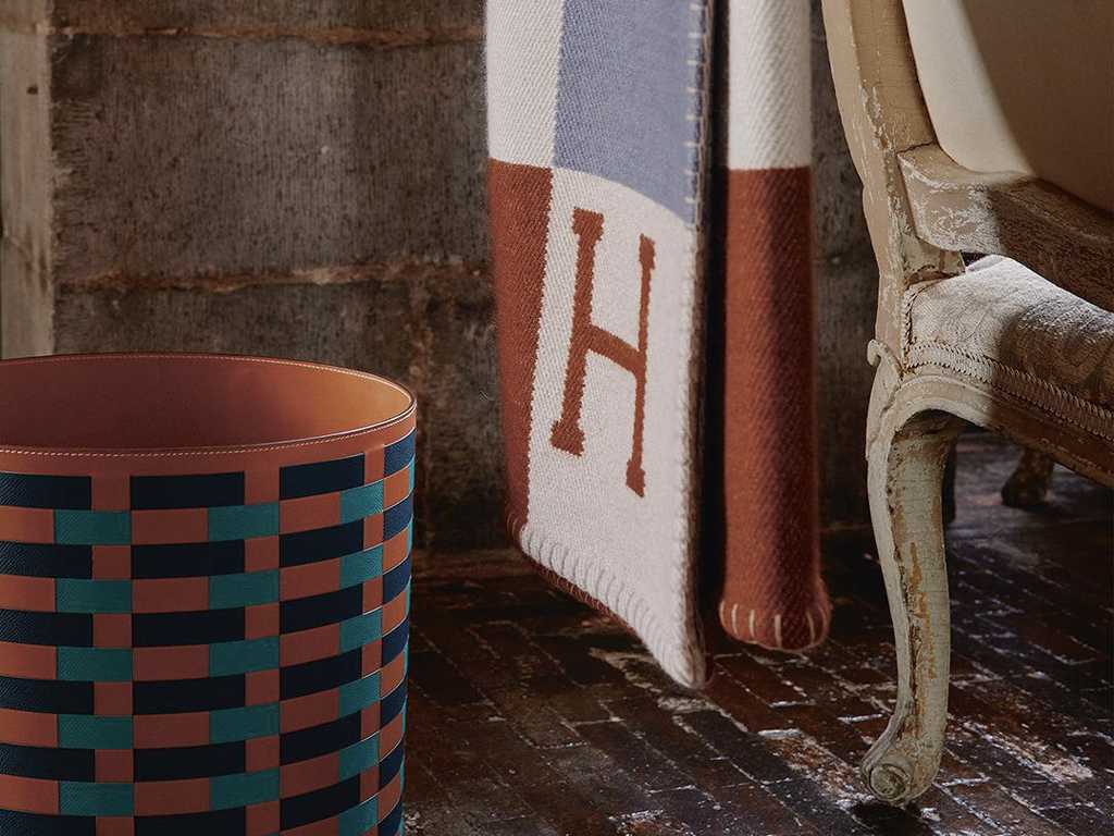 Linha Hermès Home. Clique na imagem e confira mais peças! (Foto: Reprodução/Instagram @hermes).