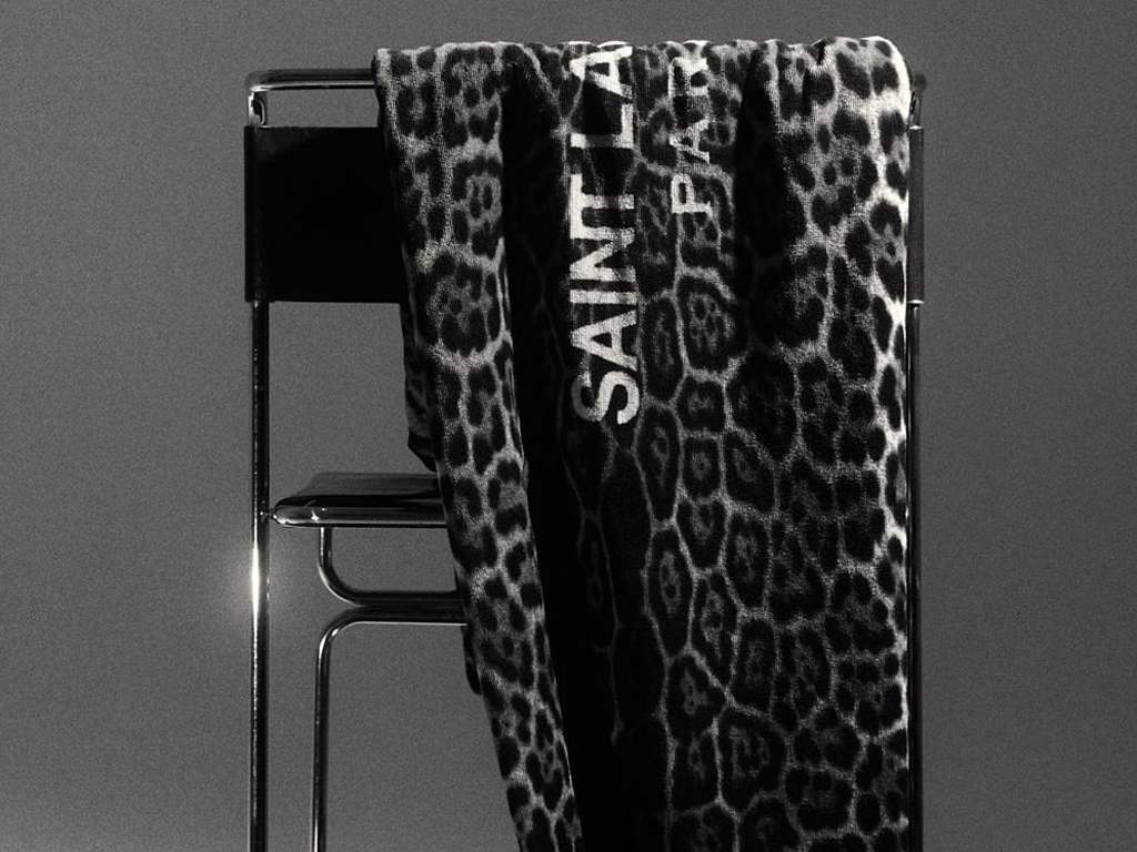Linha Saint Laurent Décor. Clique na imagem e confira mais peças! (Foto: Reprodução/Instagram @ysl).