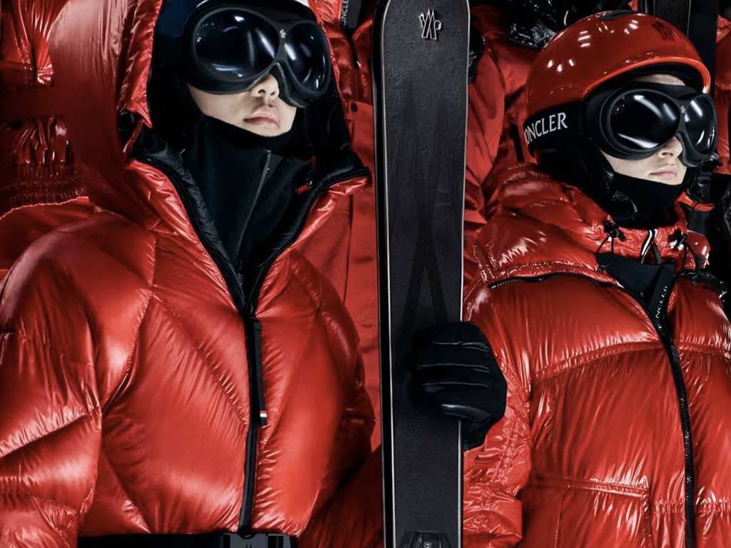 Artigos para ski Moncler. Clique na imagem e confira mais peças da marca!