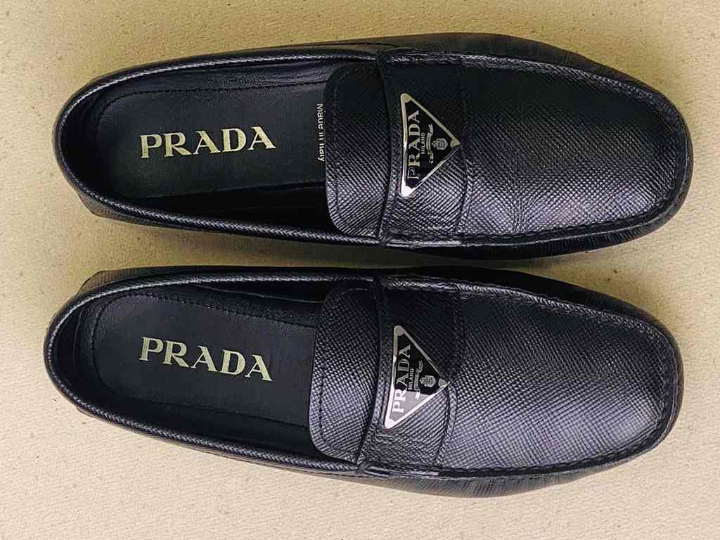Sapatos sociais são ótimos presentes para quem procura algo útil e super funcional! Clique na imagem e confira mais opções de presentes!
