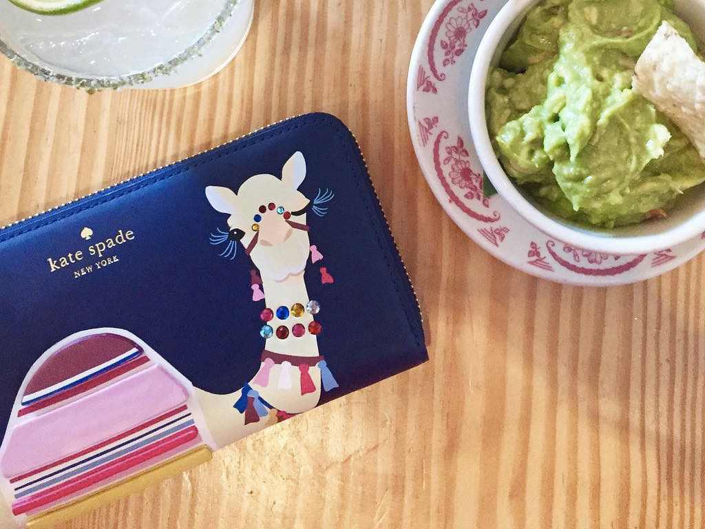 Carteira Kate Spade. Clique na imagem e confira peças similares. (Foto: Reprodução/Instagram @katespadeny)