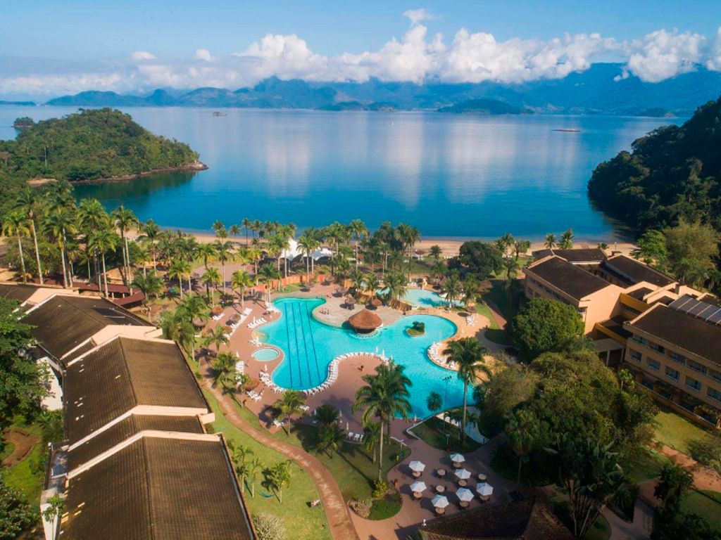 Imagem aérea das instalações do Vila Galé Ecoresort Angra.