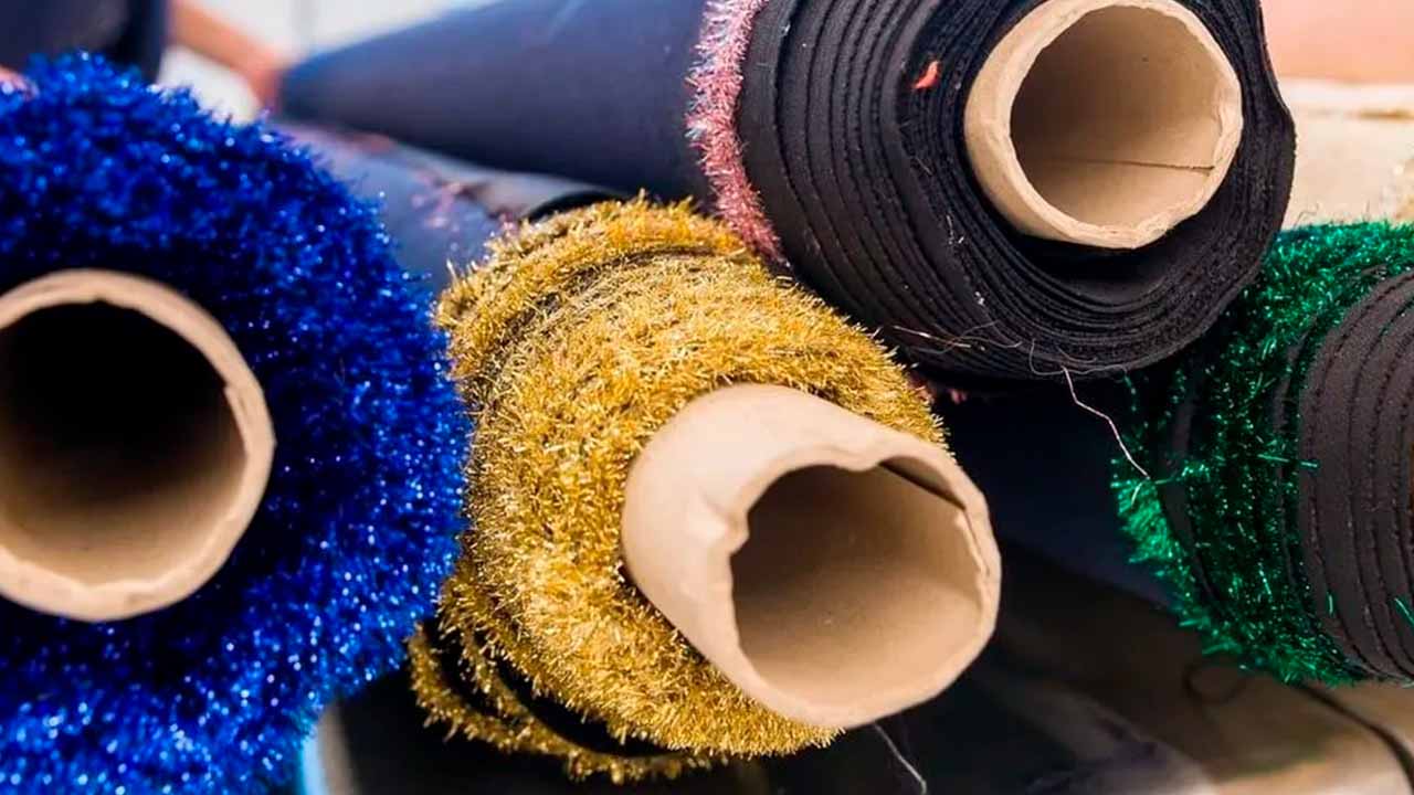 Tecidos criados com fibras sustentáveis.