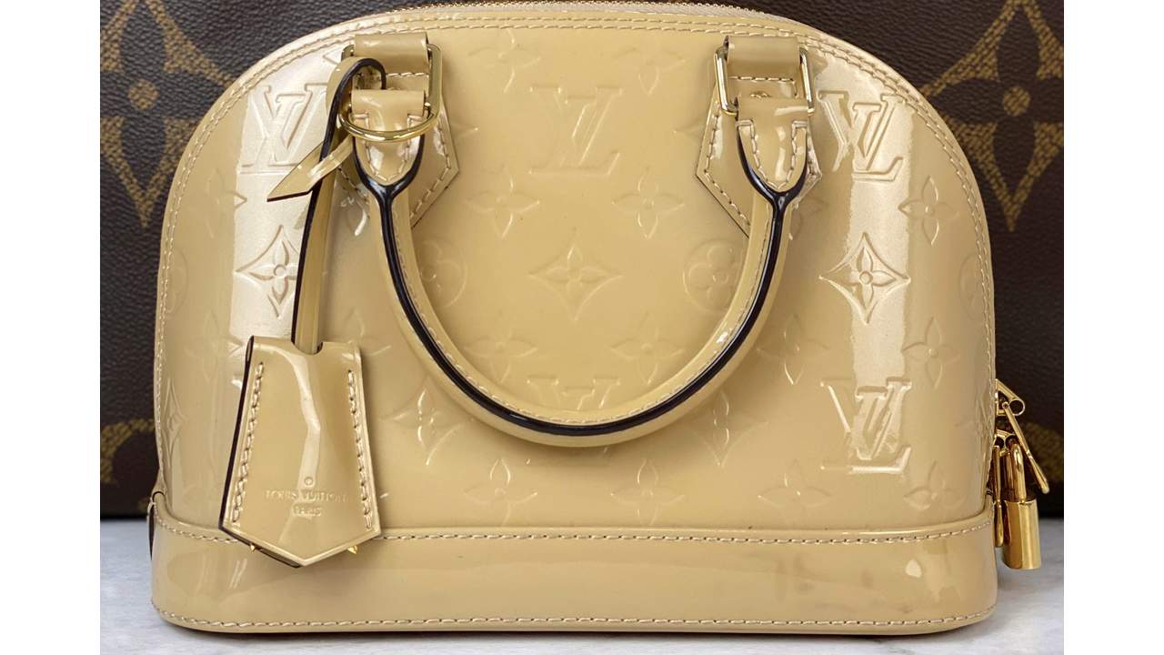 Bolsa Louis Vuitton Alma. Clique na imagem e confira mais modelos da maison!
