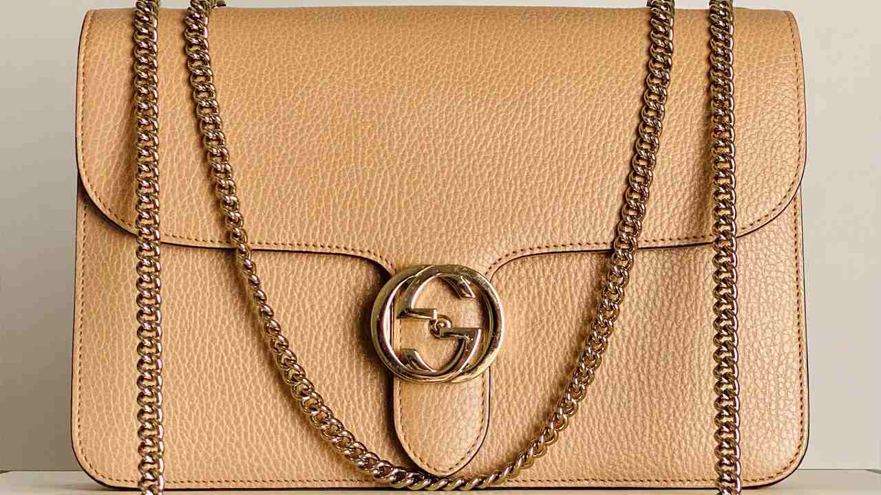 Bolsa Gucci Interlocking. Clique na imagem e confira modelos das top marcas de bolsas!
