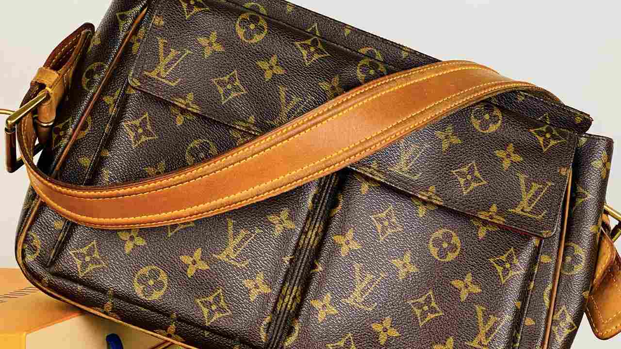 Bolsa Louis Vuitton. Clique na imagem e confira modelos das top marcas de bolsas!
