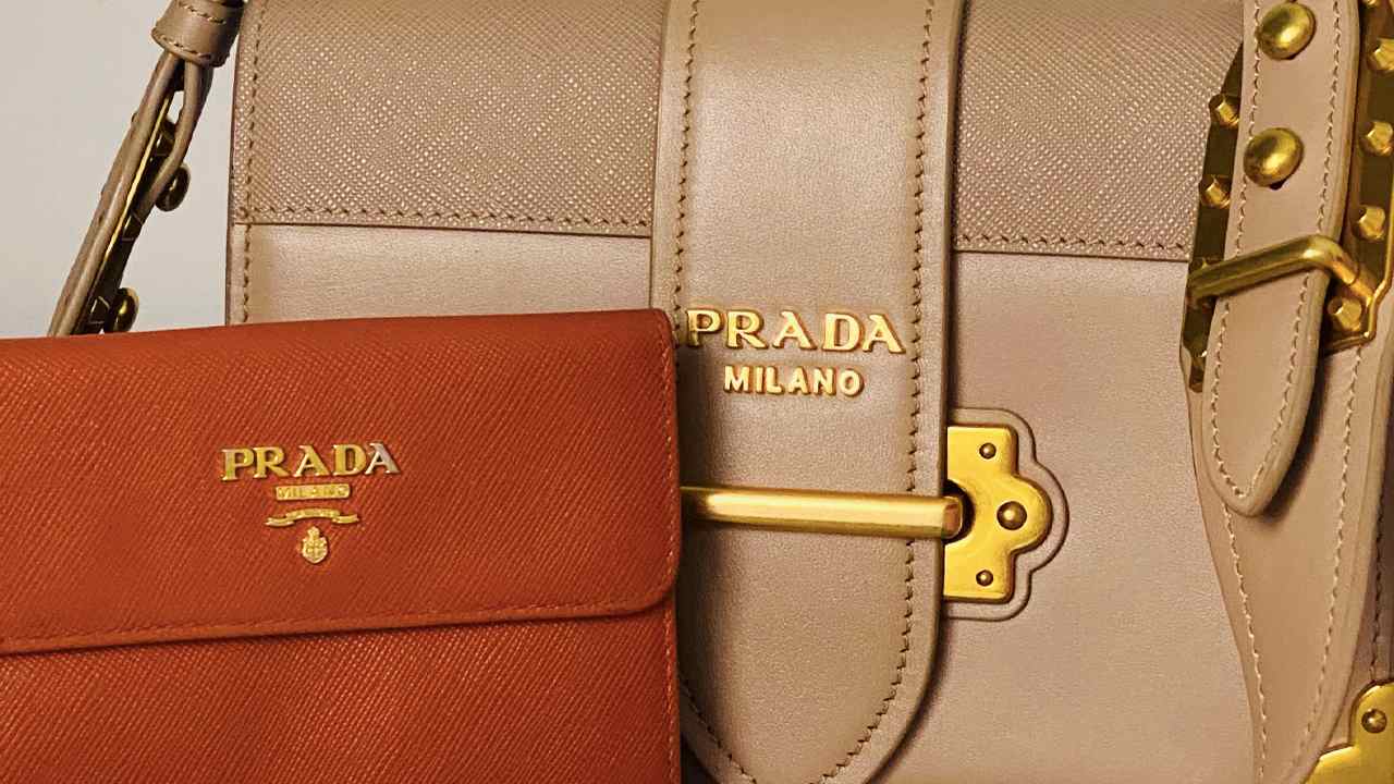 Bolsa Prada Cahier. Clique na imagem e confira modelos das top marcas de bolsas!