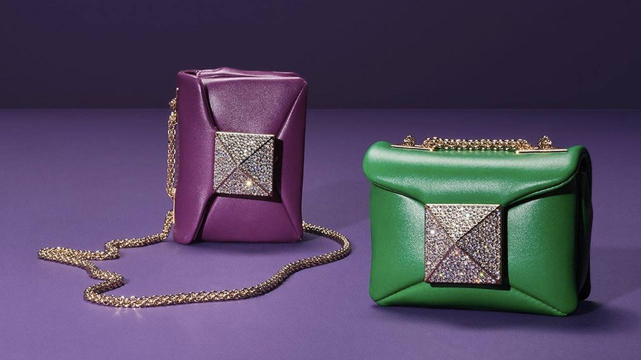 Bolsa One Stud Valentino. Clique na imagem e confira mais modelos da marca! (Foto: Reprodução/Instagram @maisonvalentino)
