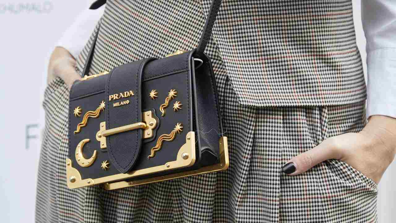 capa do post de top modelos de bolsas prada para investir