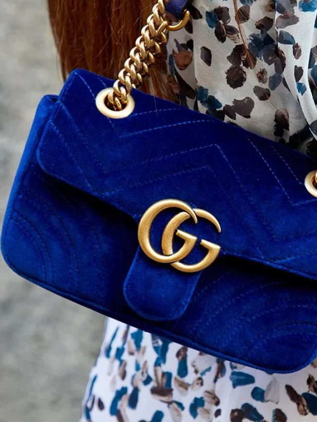 capa-bolsa-azul-como-usar-o-acessorio-tendencia-241122
