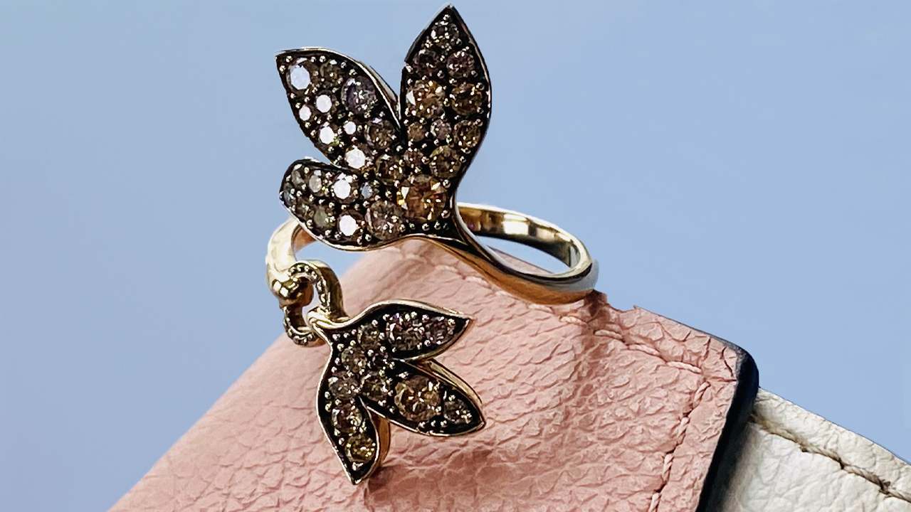 Clique na imagem e confira acessórios das top marcas de luxo!
