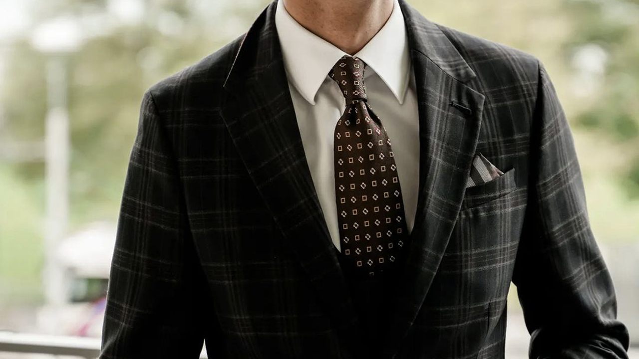 Modelo de Gravata Clássico. Clique na imagem e confira mais modelos! (Foto: Reprodução/Instagram @the.swiss.gentleman.)