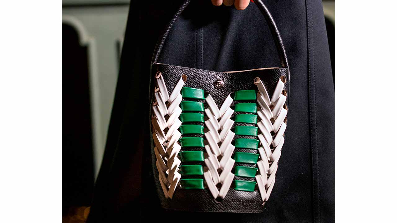 Modelo de bolsa Epure da grife francesa Longchamp.