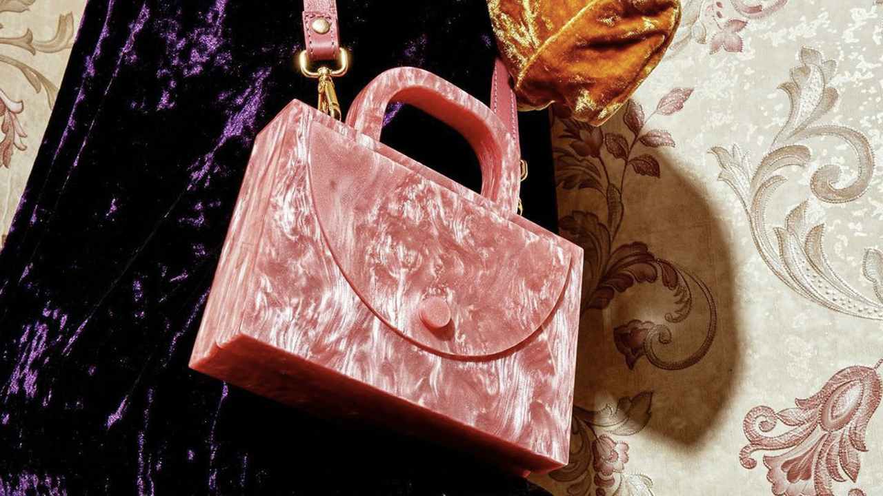 Bolsa Estilé. Clique na imagem e confira criações da marca! (Fotos: Reprodução/Instagram @estilebybv)