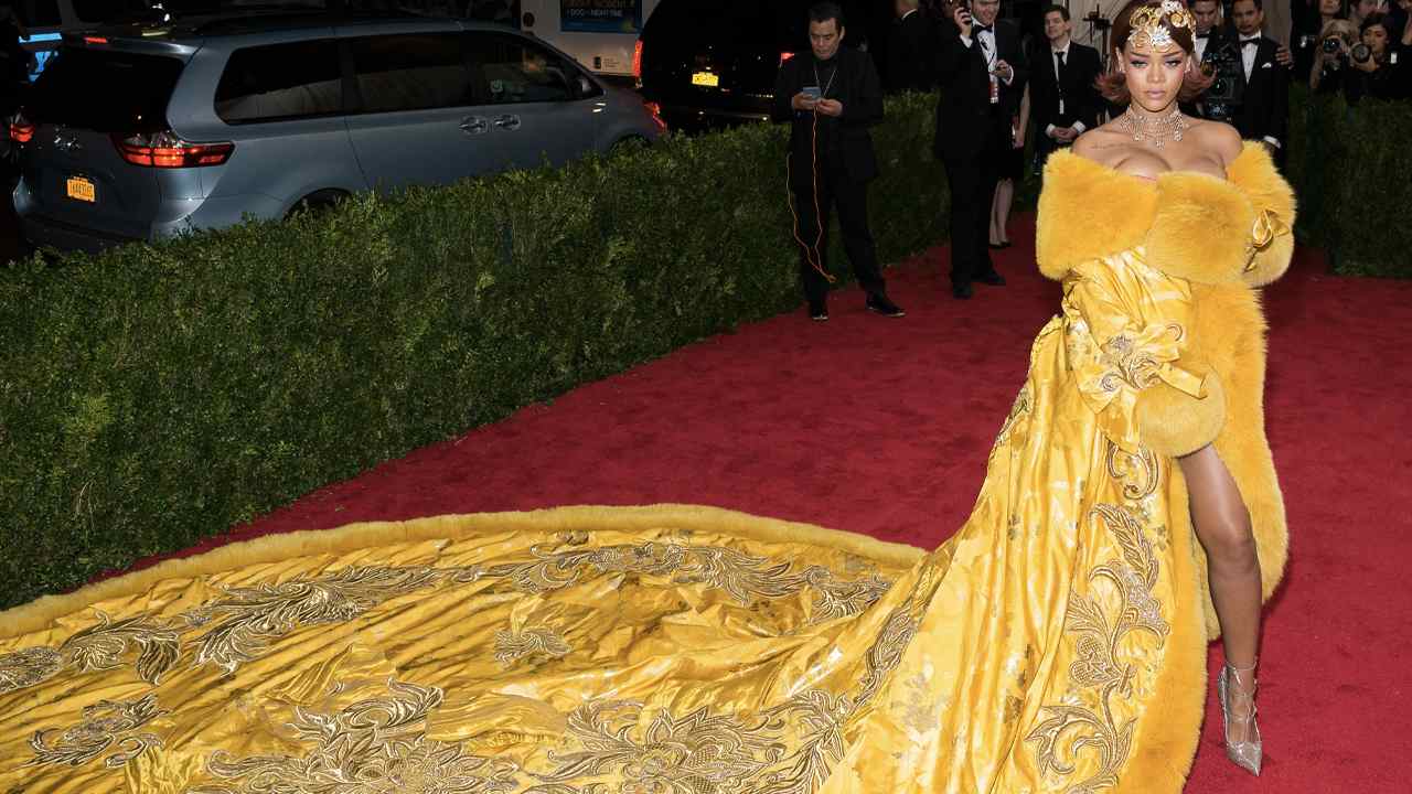 Cantora Rihanna no Met Gala.