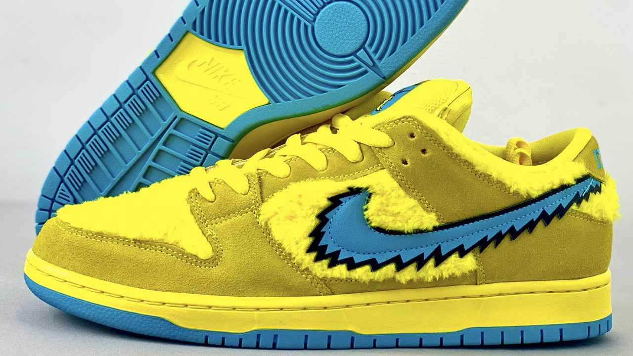 Tênis Nike Dunk Low. Clique na imagem e confira mais modelos de sneakers no Etiqueta Única!