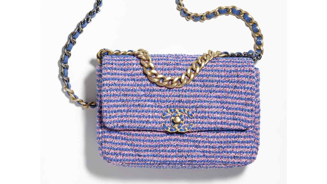 Bolsa Chanel 19. Clique na imagem e confira mais modelos de bolsa Chanel! (Foto: Reprodução/Chanel)