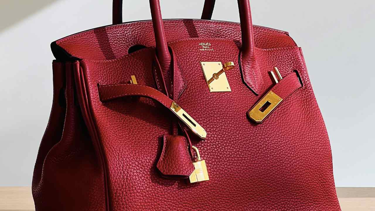 Bolsa Hermès Birkin. Clique na imagem e confira mais it bags no Etiqueta Única!