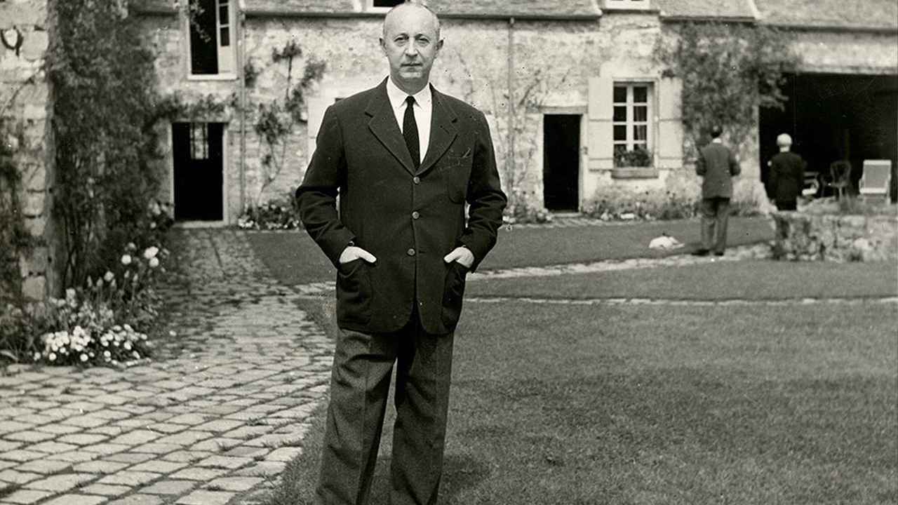 Christian Dior era um homem muito supersticioso. Clique na imagem e confira criações da marca! (Foto: Reprodução/Instagram @museediorgranville)
