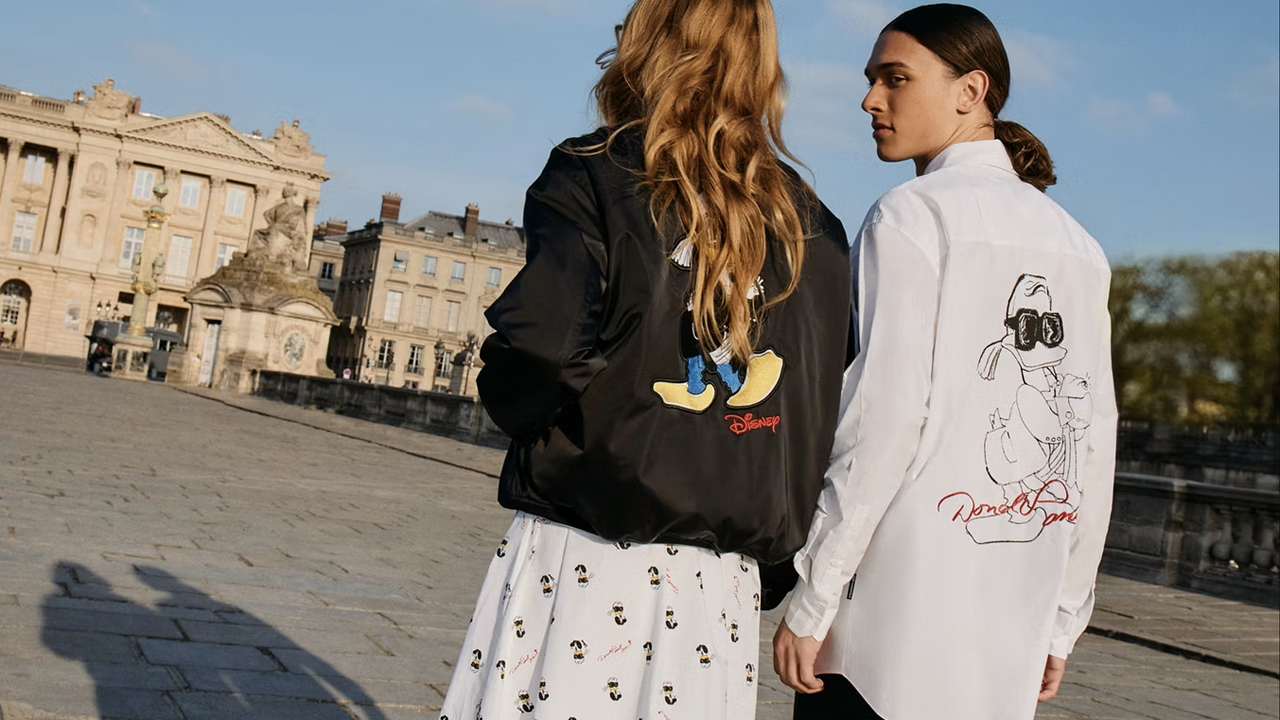 Colaboração Karl Lagerfeld x Disney. Clique na imagem e confira peças da marca! (Foto: Reprodução/Fashion United)