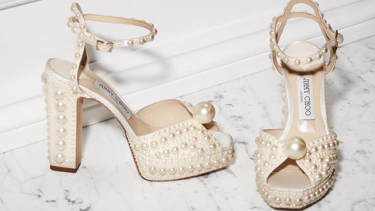 Sandália Jimmy Choo. Clique na imagem e confira mais modelos da marca! (Foto: Reprodução/Instagram @jimmychoo)