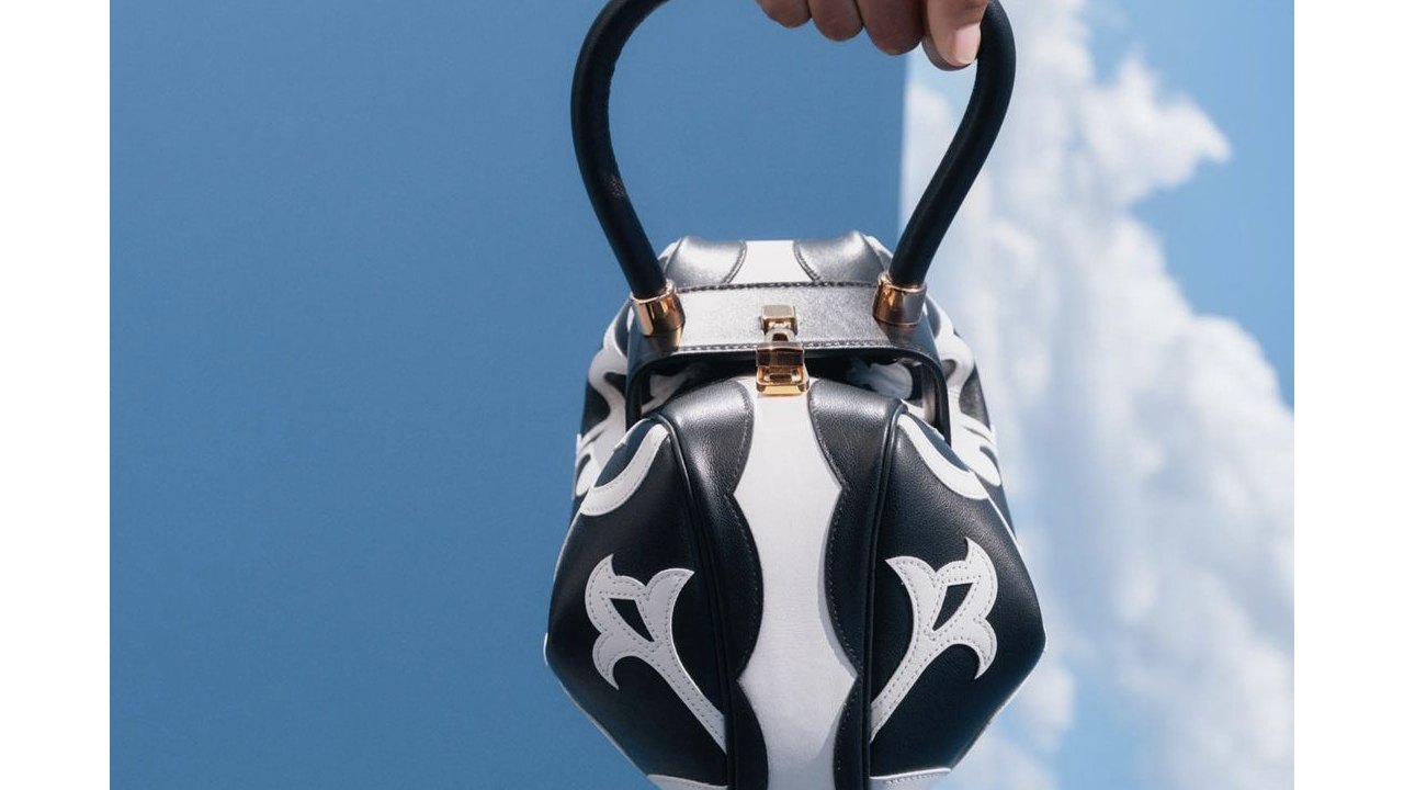Bolsa Nina de Gabriela Hearst. (Foto: Reprodução/Instagram @gabriellahearst)