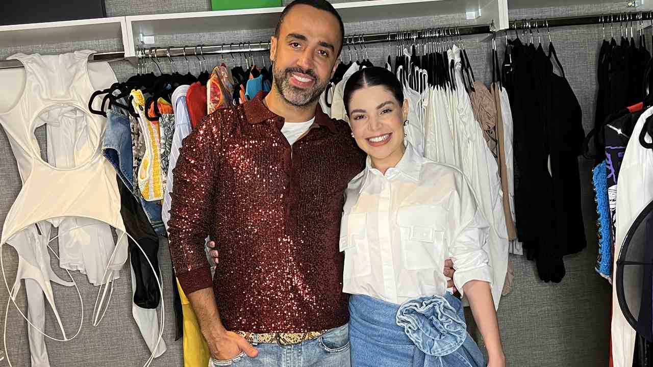 capa do post sobre gkay abrir closet para o etiqueta única