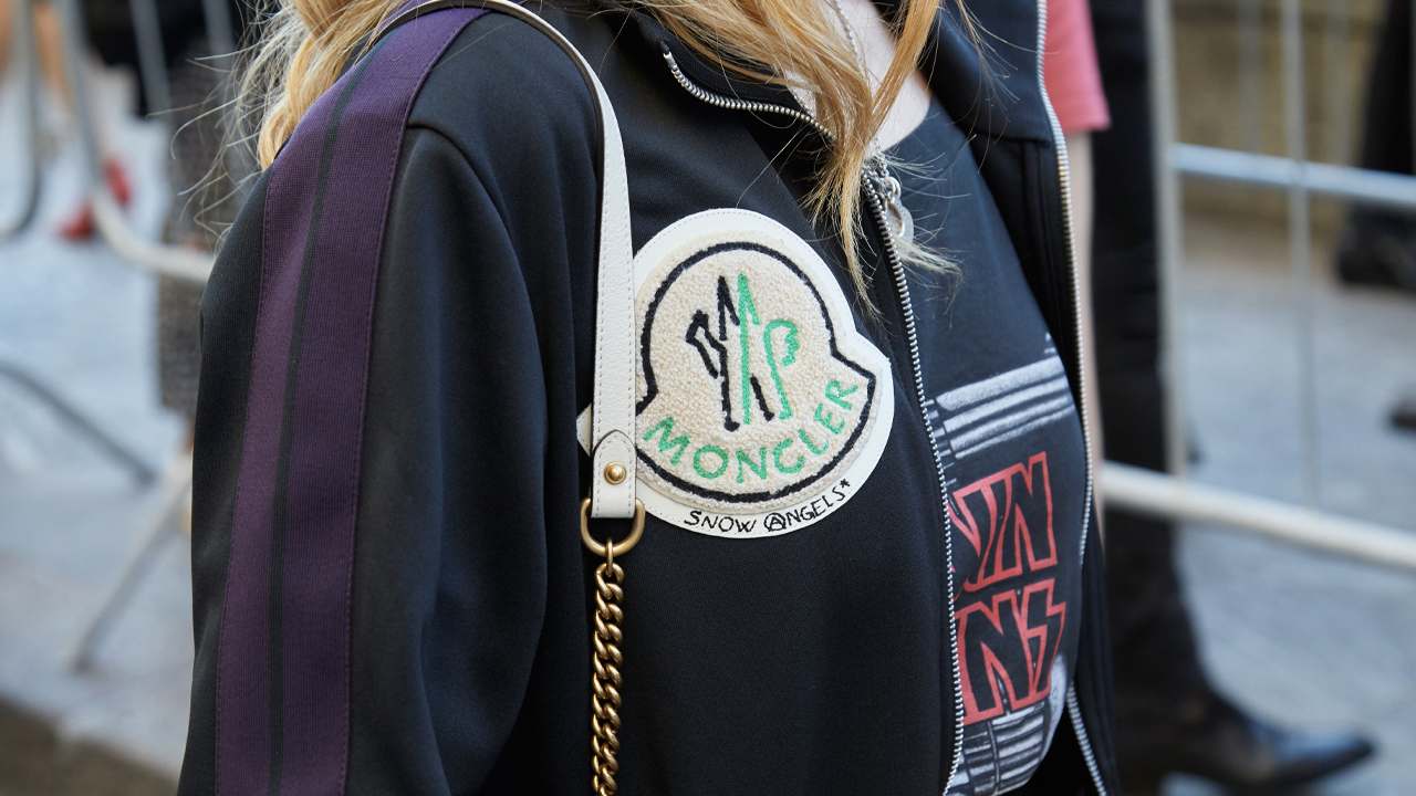 capa do post sobre parceria entre moncler e alicia keys