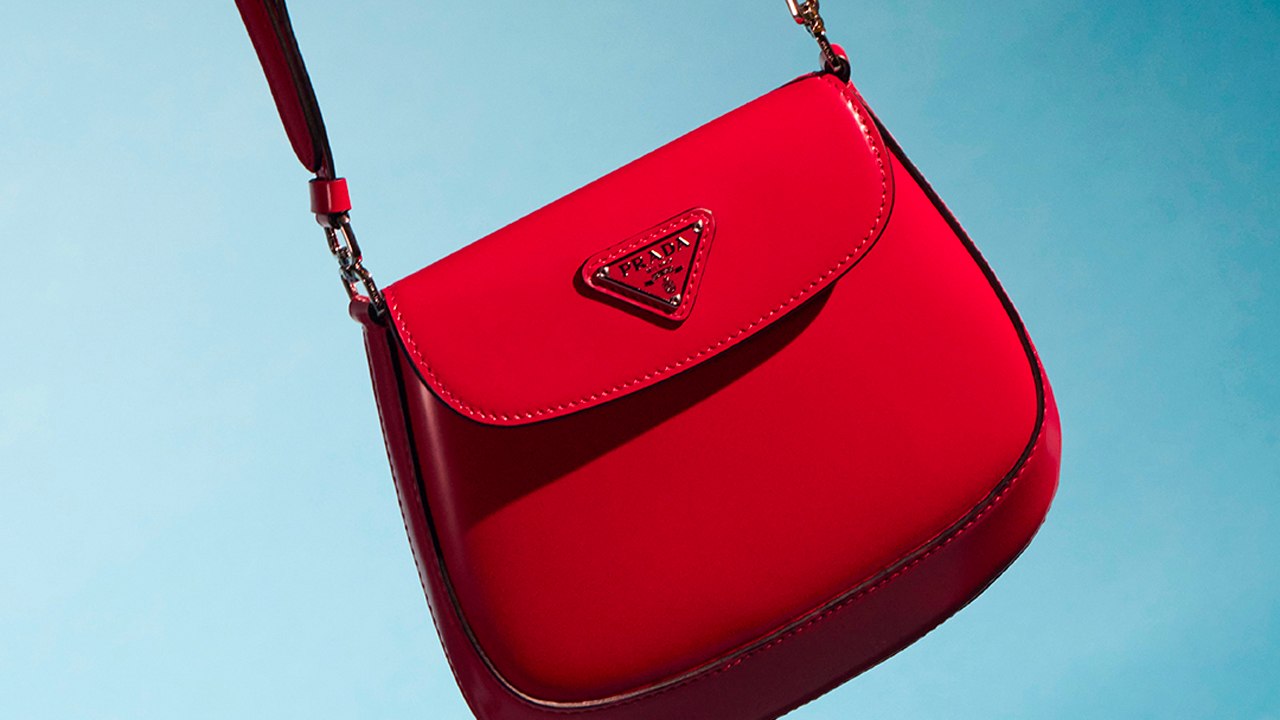 Bolsa Prada Cleo. Clique na imagem e confira mais modelos da marca! (Foto: Reprodução/Instagram @prada)