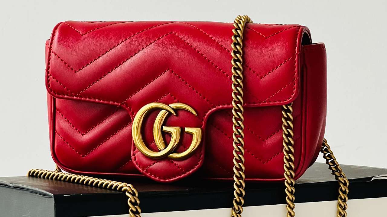 capa do post sobre vantagens de comprar bolsas seminovas