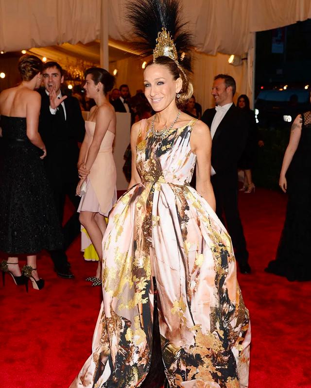 Sarah Jessica Parker no Met Gala 2013. (Foto: Reprodução/Vogue.com)