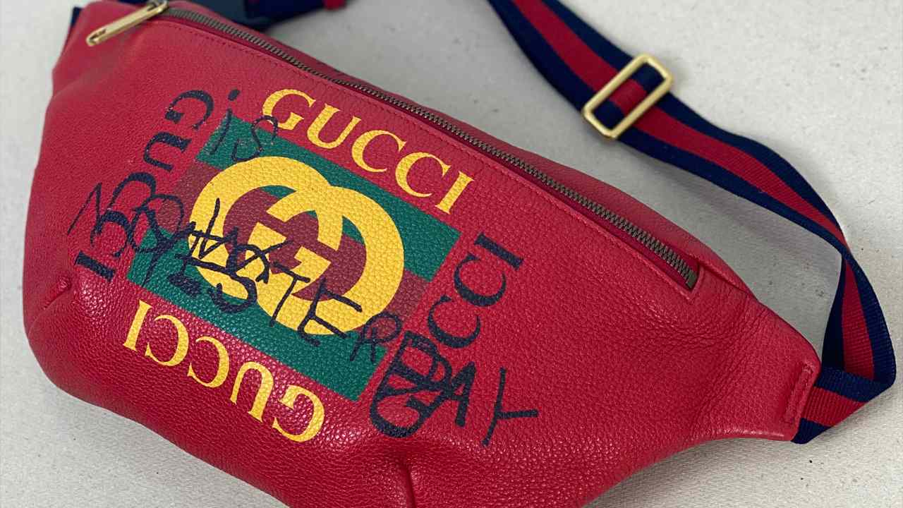 Clique na imagem e confira mais acessórios para usar neste outono!