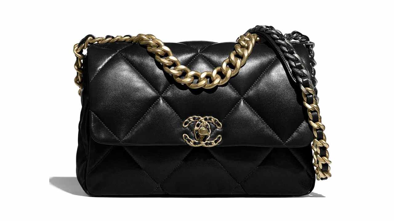 Bolsa Chanel 19. Clique na imagem e confira mais modelos da marca! (Foto: Reprodução/Chanel.com)