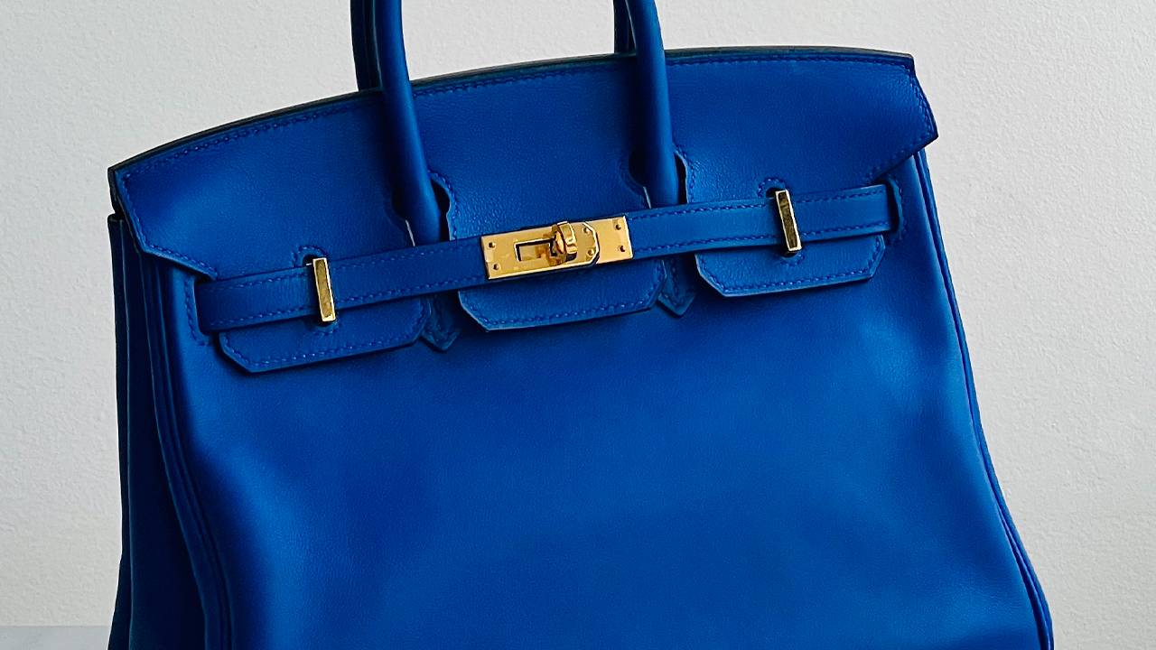 Os e-commerces ganham mais força a cada ano e são uma das formas mais populares de consumo atualmente, principalmente de artigos de luxo. Clique na imagem e confira mais modelos de bolsas de marcas importadas!