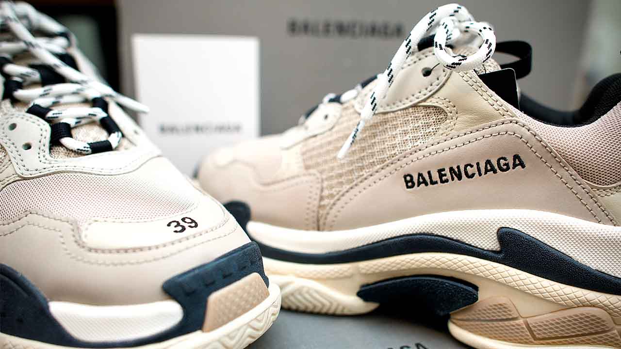 Balenciaga e a Moda Streetwear de Luxo