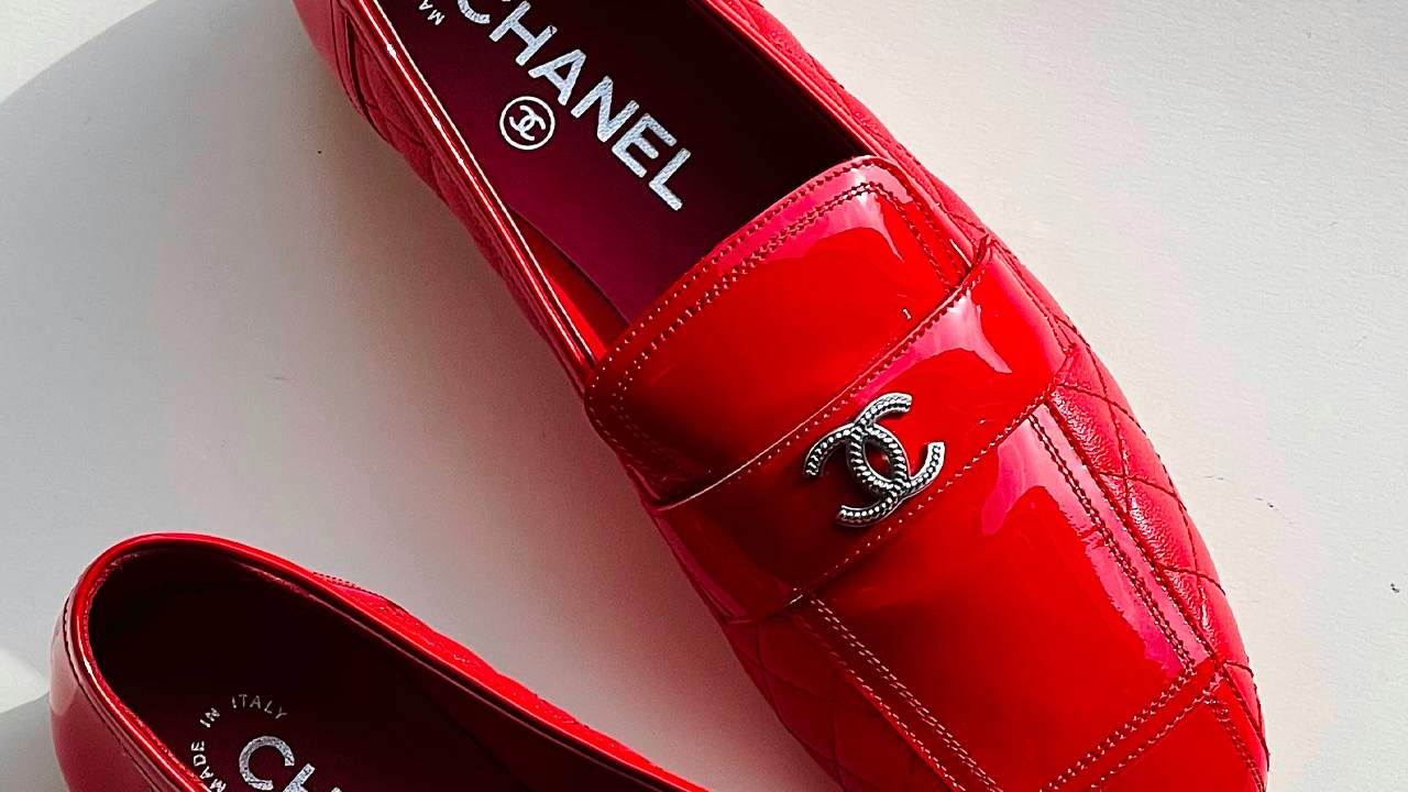 Mocassim Chanel. Clique na imagem e confira mais opções de presente para sua mãe!