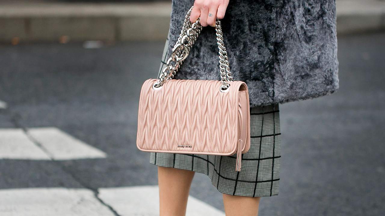 capa do post sobre a nova it bag da miu miu