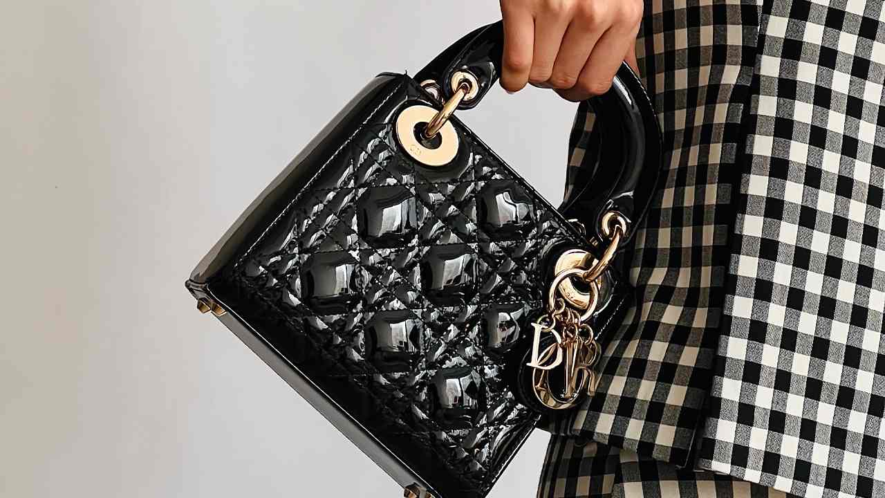 capa do post de modelos de mini bags para investir na super sale
