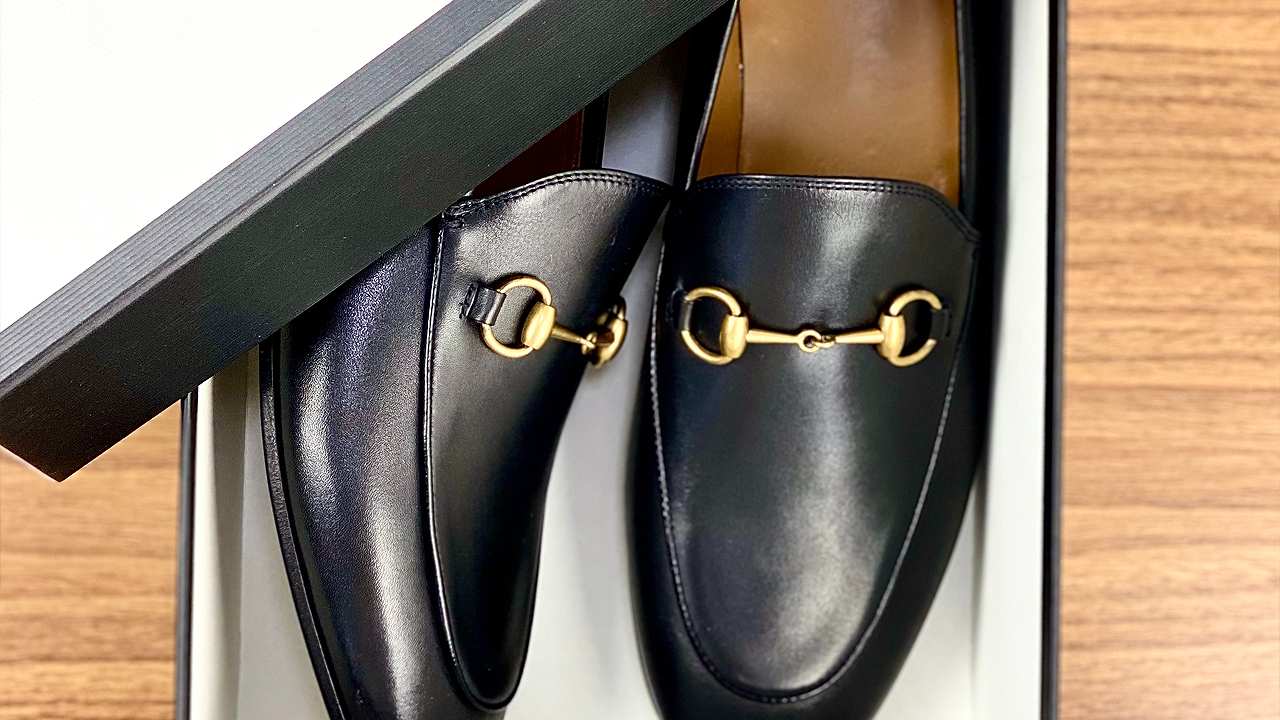 Sapato de couro Gucci. Clique na imagem e confira mais ideias de presente para namorados executivos! 